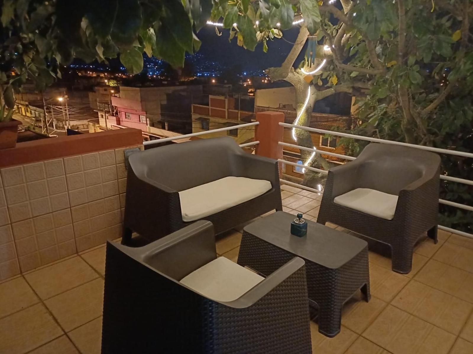 Life Builders Hostel Guatemala City Exterior photo